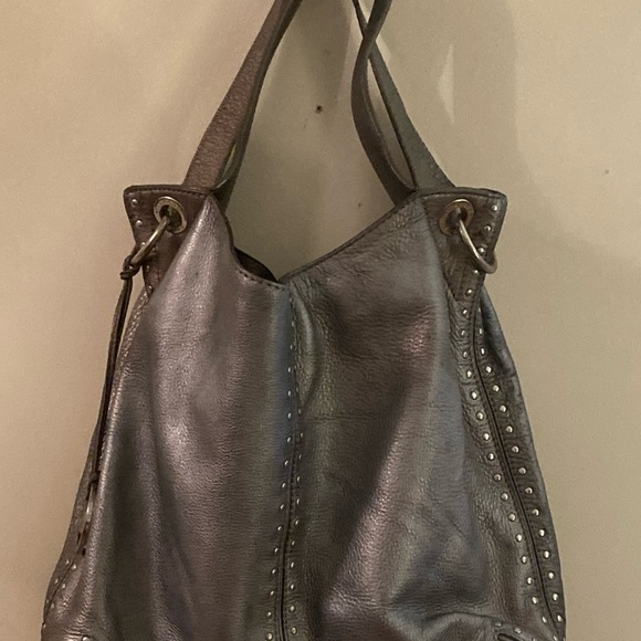METALLIC SILVER MICHAEL KORS LEATHER studded  HOBO  TOTE SHOULDERBAG - Picture 5 of 6